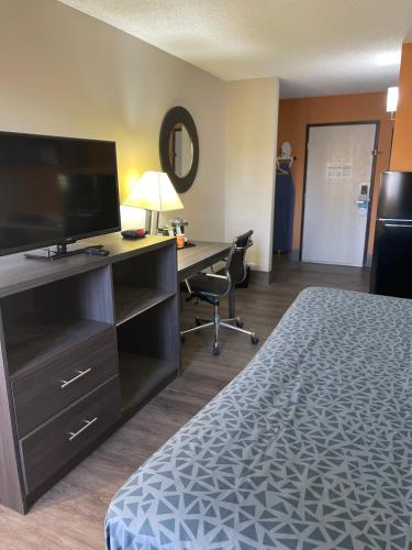 Quality Inn & Suites Columbia - image 2