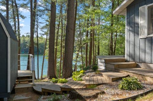 Putman Lake Cabin & Bunkhouse Beach AC Fish in Baldwin, USA