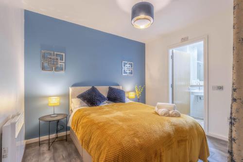 Stylish 2 bedroom City Centre Apartment sleeps 6 with Free Convenient Bullring , Grand Central Parking, Birmingham (photo 10)
