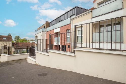 Зовнішній вигляд готелю, Bel Appartement gare Wifi parking in Корбей-Ессон