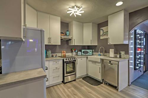 Luxe Sedona Retreat with Gorgeous Red Rock Views! - image 14