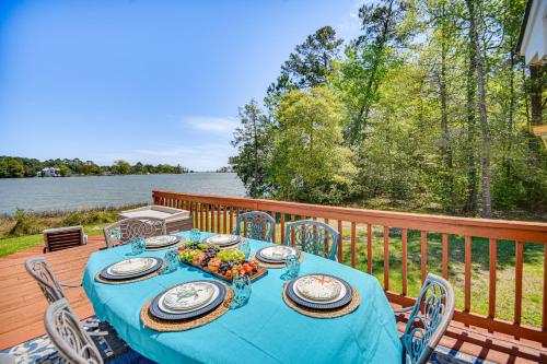 Scenic Port Haywood Gem with Waterfront Views! in Onemo, USA
