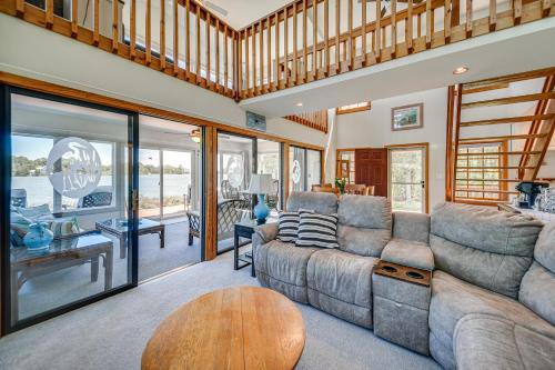 Scenic Port Haywood Gem with Waterfront Views! in Onemo, USA