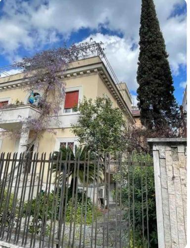 Residenza castani 2- Roma, Rome (photo 3)