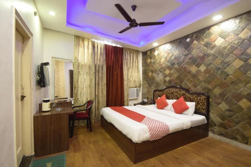 Super OYO Hotel Maa Residency