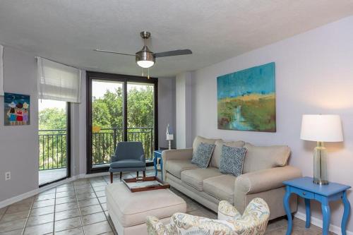 Shipwatch 222D by Wild Dunes, Oceanfront Condo in Isle of Palms, Vereinigte Staaten von Amerika