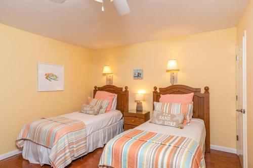 Shipwatch 222D by Wild Dunes, Oceanfront Condo in Isle of Palms, USA