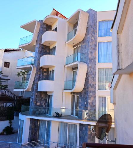 Apartment Bravo Budva - image 4