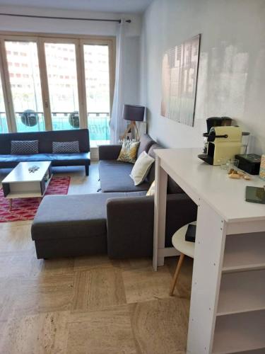 +++++ brand new flat 4 persons near Hotel Martinez, center and Palais des festivals +++++