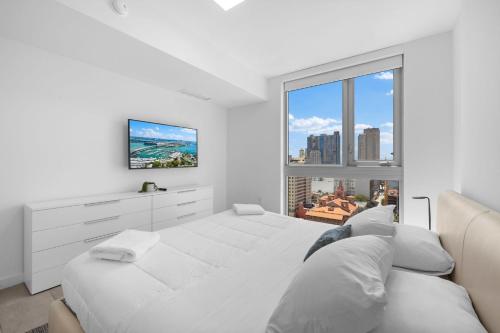 Luxury Condo with City Views in Downtown Miami in Miami, USA