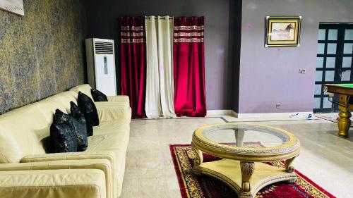 Luxury Farmhouse for Stay and Events - image 14
