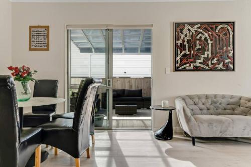 5 BDR Flat Bush Mansion - Central Aircon, Fast WiFi, Pool Table, Netflix and More!, Auckland (fotografie 6)