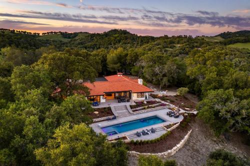 Rancho Robles by AvantStay Vineyard Villa w Views Pool Privacy