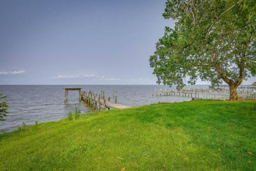 Bay Home in Annapolis with Private Dock