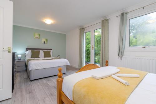 Newly refurbed, 5BR, Sleeps 12