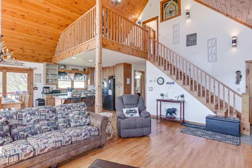 Mountaintop Chalet- 15 Min to Snowshoe Resort - image 7