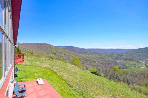 Mountaintop Chalet- 15 Min to Snowshoe Resort - image 12
