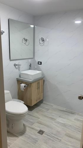 Classic Triple Room image 2