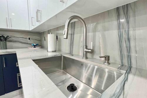 Facilities, Renovated Villa resort pool, BBQ and Ping Pong Patio in Westwood Lakes