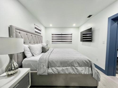 Facilities, Renovated Villa resort pool, BBQ and Ping Pong Patio in Westwood Lakes