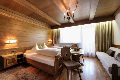 Triple Room with Balcony