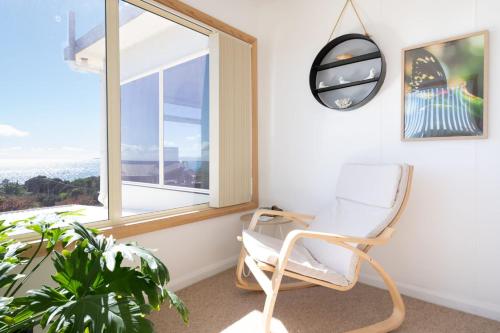 Idyllic Weymouth Retreat with Ocean Views in Lulworth