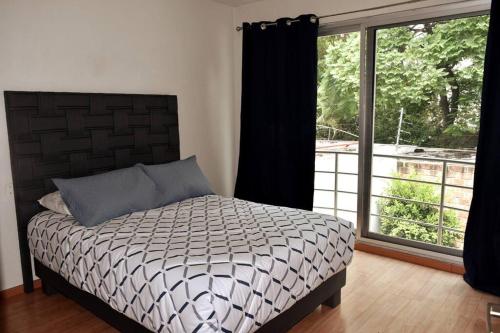 Valentin House, very spacious and cozy. in San Luis Potosí, Mexico