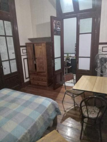 Habitac Indiv Casa de Familia, Flores, Buenos Aires (fotografie 8)
