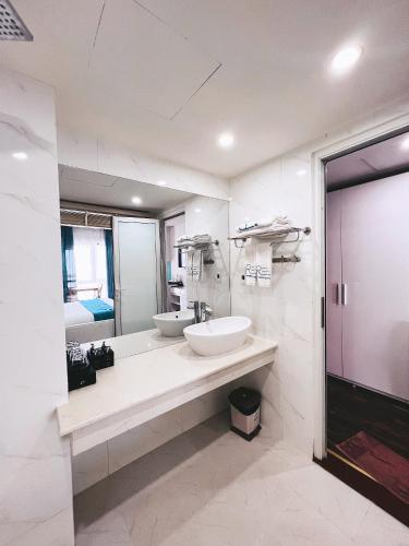 Rivera Suites