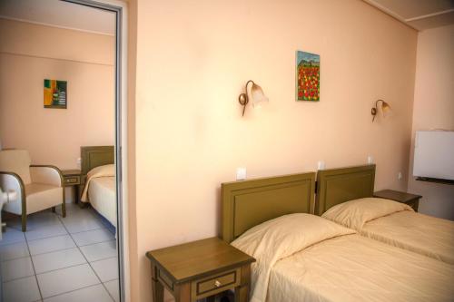 Hotel Niras – Perigiali, NY