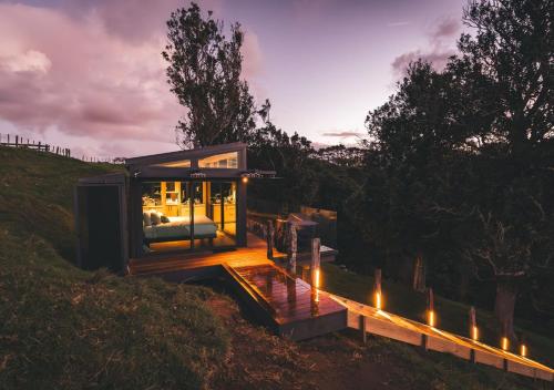 Viesnīcas āriene, Rewarewa PurePod in Helensville