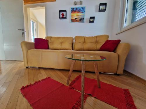 Cro Behar 2 Apartments