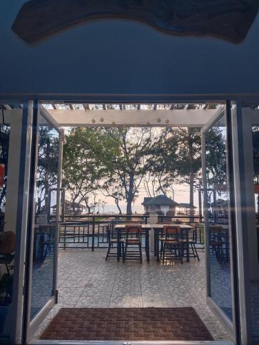 Villa Loreta Beach Resort