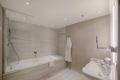 Junior Suite image 7