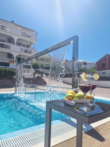 Apartments Silva with a view of sea