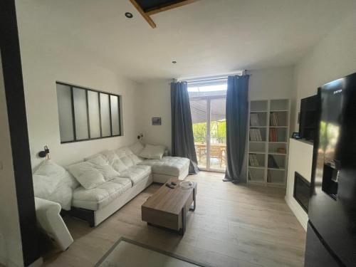 Maison de vacances dans le Diois au pied du Vercors avec 2 chambres pour 6 personnes climatisée (Maison de vacances dans le Diois au pied du Vercors avec 2 chambres pour 6 personnes climatisee) in Menglon