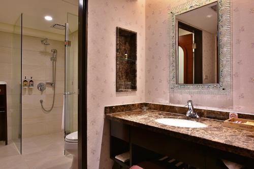 Exquisite Suite image 4