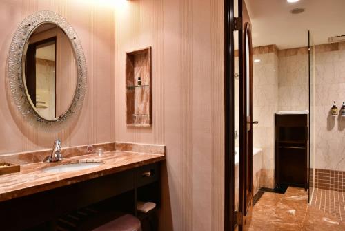 Exquisite Suite image 3