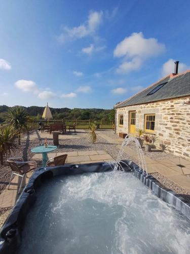 Luxury countryside retreat with hot tub gîte à louer Leedstown