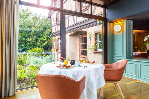 Hotel Restaurant Relais De La Poste - Strasbourg Nord - 레스토랑