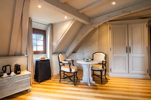 Hotel Restaurant Relais De La Poste - Strasbourg Nord - 편의 시설/서비스