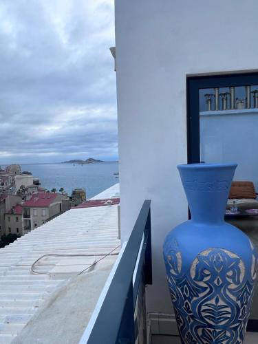 Terrasse de Rêve Vue Mer Près Plage des Catalans - Location saisonnière - Marseille