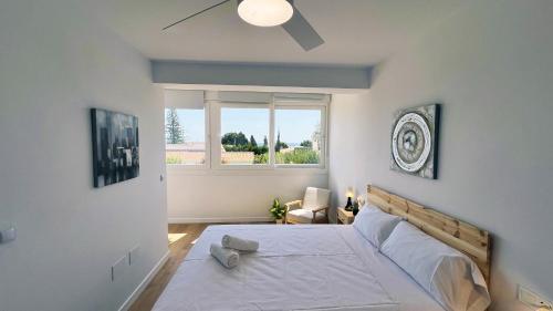WintowinRentals Exclusive Family Chalet With Terraces And Nearby Beach In Torre de Benagalbón - Tap to explore photos
