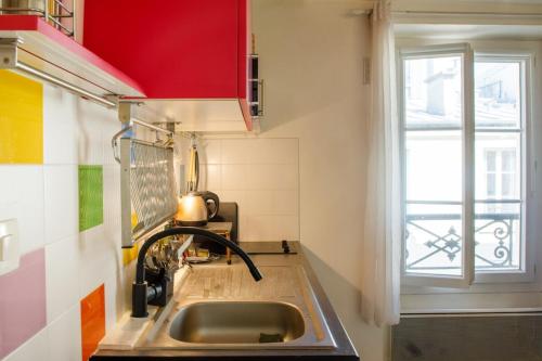 Chic & Vibrant Studio Apartment Place d'Italie - image 9