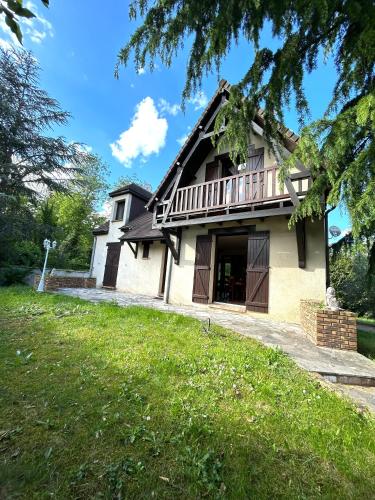 Maison familiale MONTFERMEIL proche PARIS - Location saisonnière - Montfermeil