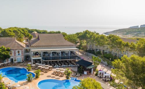 VIVA Suites & Spa Adults Only 16+ - image 10