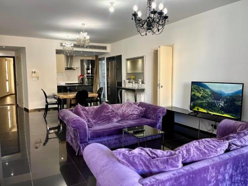 Apartment near Aretaeio Hospital Platform 357