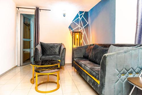 Studio Meublé - La Concorde - 1 Salon, 1e Chambre, 1e Salle de bain, 1e Cuisine, Яунде