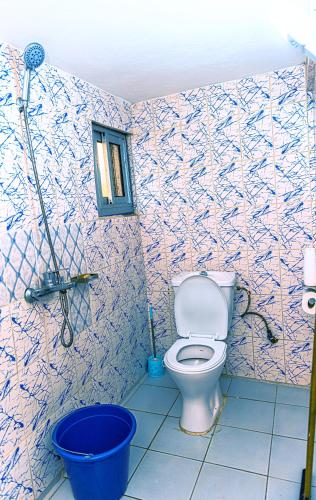 One-Bedroom Apartment image 3