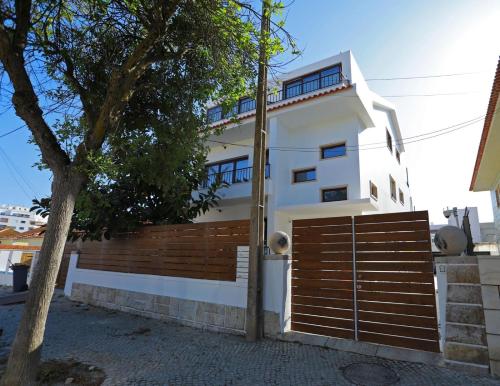 Octopus House Caparica 3